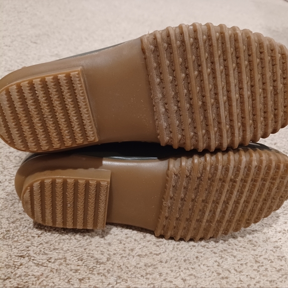 Madden Girl Flurryy Rain Boots w/ fabric lining. Size 8 - Picture 11 of 12